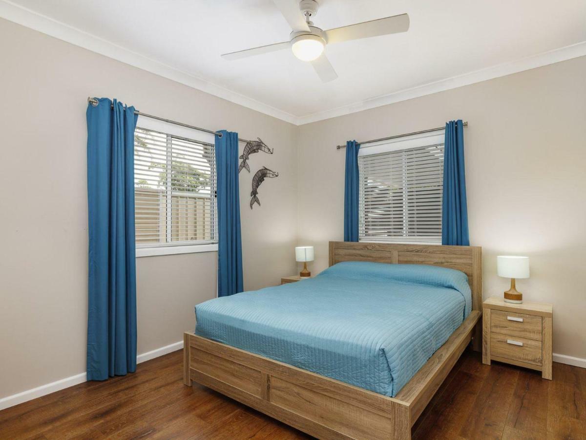 Holiday home Sandy Toes Forster
